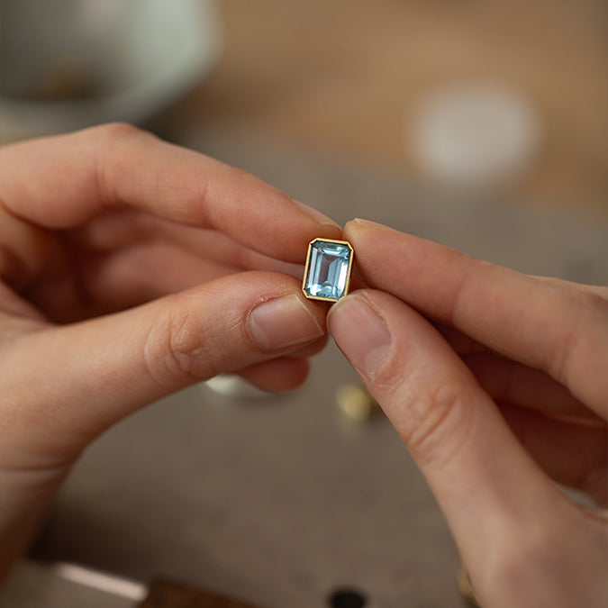 ¿Qué influye en la calidad de una piedra de color?