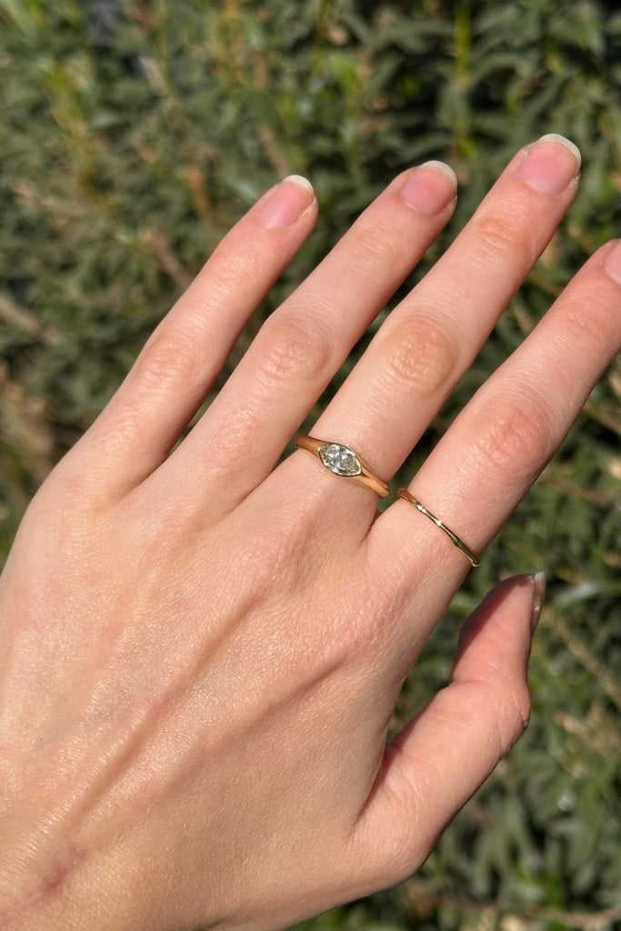 ANILLO SELLO DIAMANTE MARQUESA