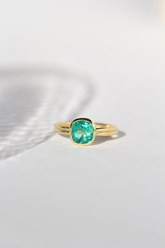 ANILLO ESMERALDA CUSHION HOOP