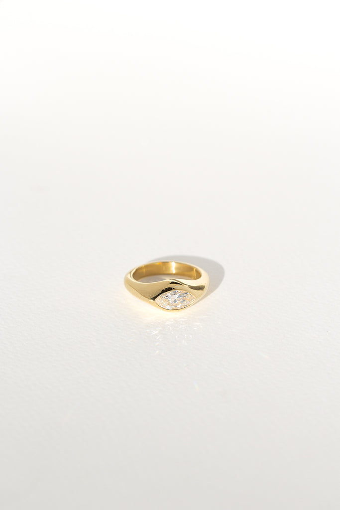 ANILLO SELLO DIAMANTE MARQUESA