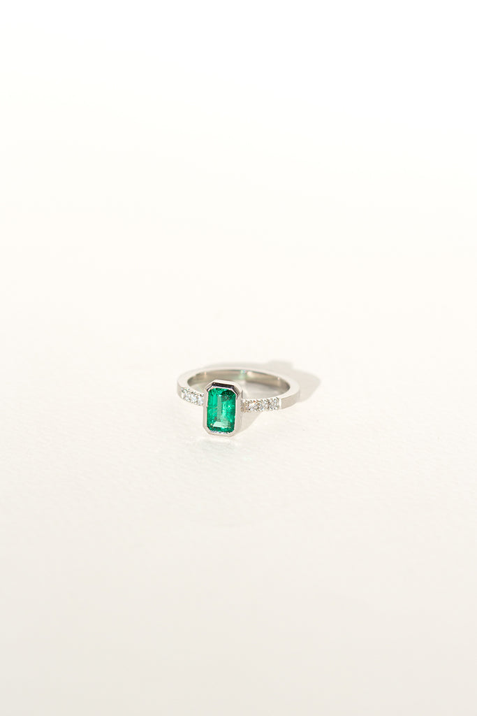 ANILLO ESMERALDA OCT DIAMANTES PT