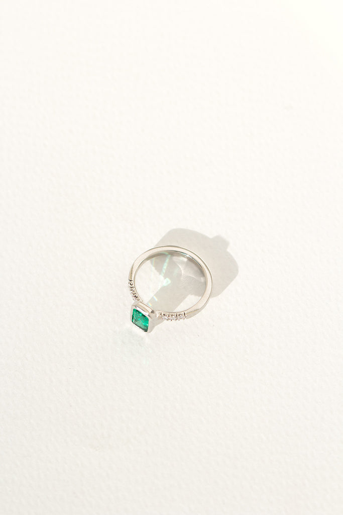 ANILLO ESMERALDA OCT DIAMANTES PT